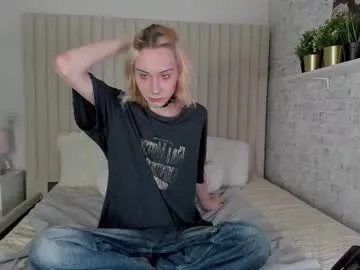 milophelps — GOAL: stay naked and jerk off [54 tokens remaining] Hello my sweet cats #bigcock #twink #young #femboy #feet
