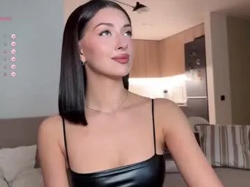 monika_reed1 — ClassicTicket: Show in progress.  Fuck my pussy with dildo. Tip 249 tokens to get your ticket.  Type /cmds to see all commands.