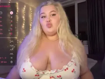 polly_cuteee — Dildo in the pussy [228 tokens left] #bbw #bigboobs #mommy #slut #german