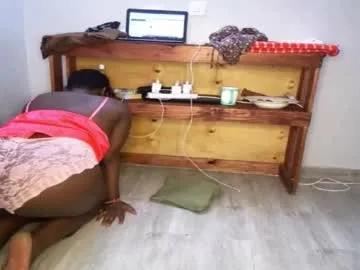 queenkiah on Chaturbate