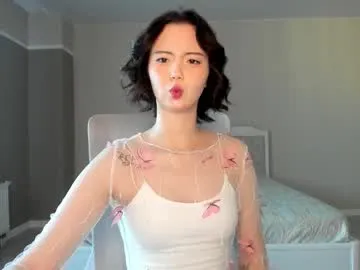 red_mok — twerk #new here <i'm #young #18 #asian and very very #shy [381 tokens remaining]