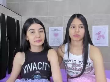 Freechat roseandmiah on Chaturbate