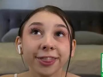 stephaniesally on Chaturbate