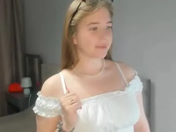 thomasenacasaliggi — Goal - Show the bra-   Hello chaturbate's citizens! my name is Annie and you should to know me closer cuz i'm #18 #bigboobs #new #teen #squirt [40 tokens remaining]