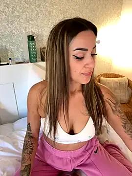 -Alisa — 10min Pussy & tits in the view