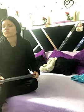 1lovelygirls on StripChat