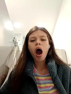 Freechat _Isabella-7 on StripChat