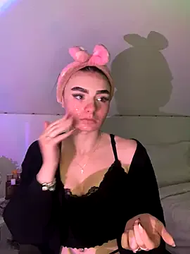 AdelinaAlia — oil ass + boobs