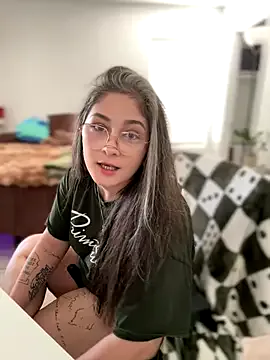 Alix_Valentine — Get this pussy wet daddy 