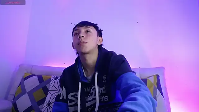 AndressBrown — show finger in ass
