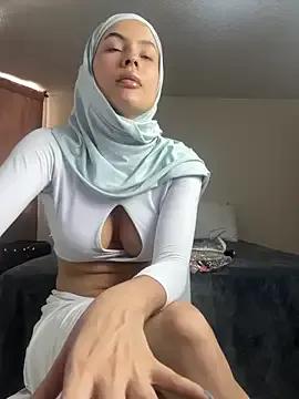 azzahara- on StripChat 