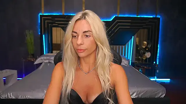 BellaRayyy on StripChat 