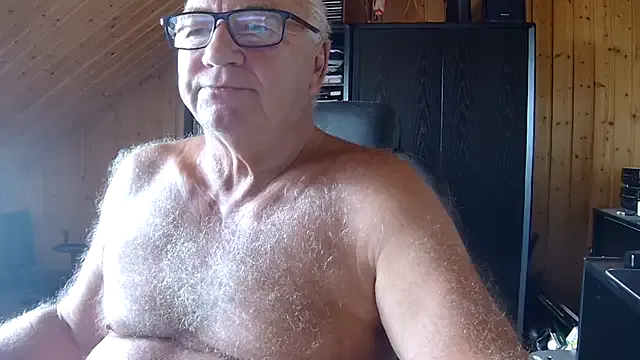 biggandybig on StripChat 