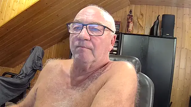 biggandybig on StripChat 