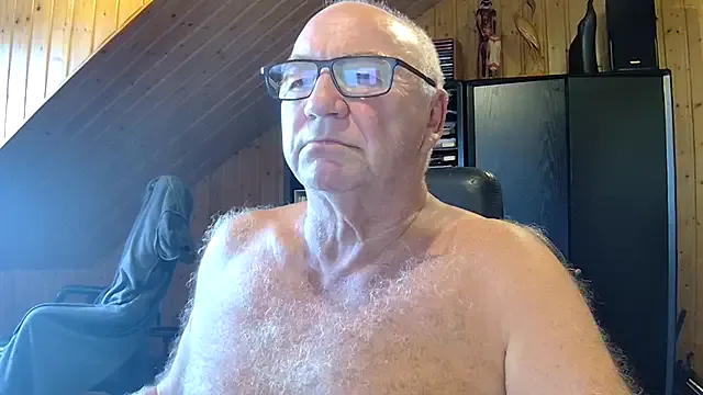 biggandybig on StripChat 