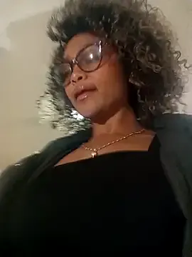 BiiancaEstradaa on StripChat 