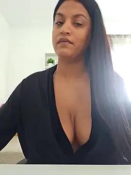 Busty_AriaX — Play with tits out