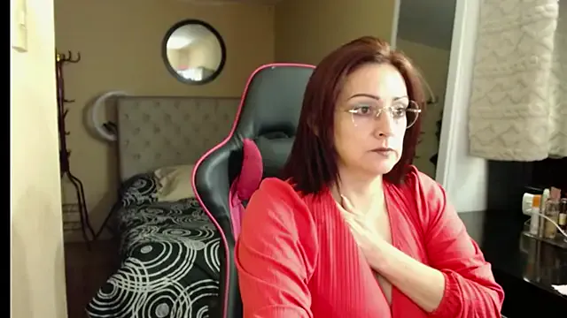 Carol_Scottt —  Pussy play with fingers