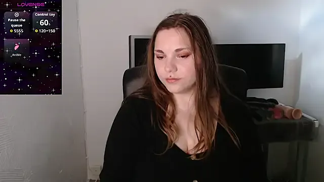 Colins_Pink_Room —  nipple clips + tits out for 10-min 