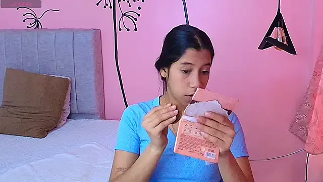 Connie_Bell on StripChat 