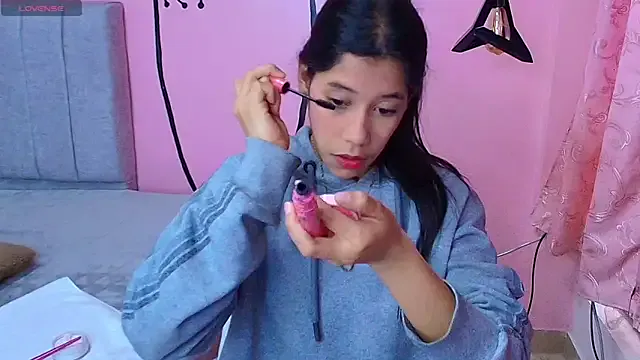 Connie_Bell on StripChat