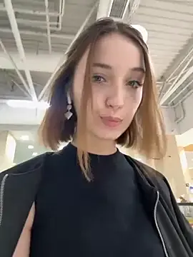 DollyTall — Cover pussy on spit when driving