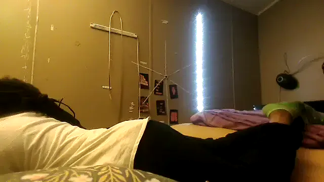 EbonyFetishQueen — be my bitch make fan sign