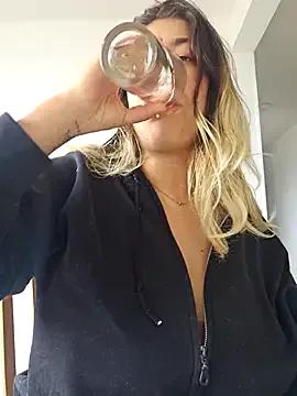 Enyeld_ruru on StripChat 