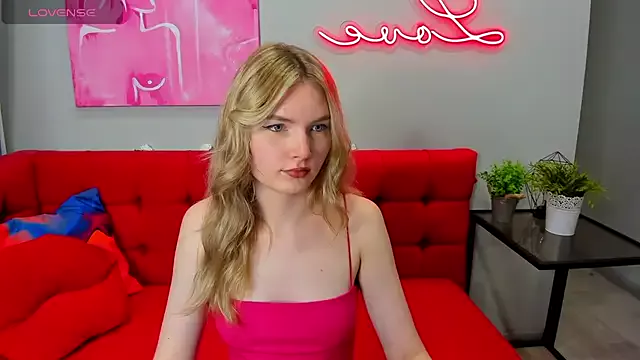 EvelineAmore on StripChat 
