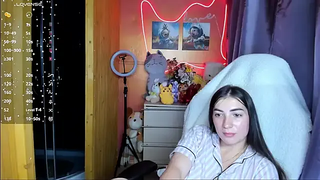Fiery_Brunette_ — ass slapping 2 min