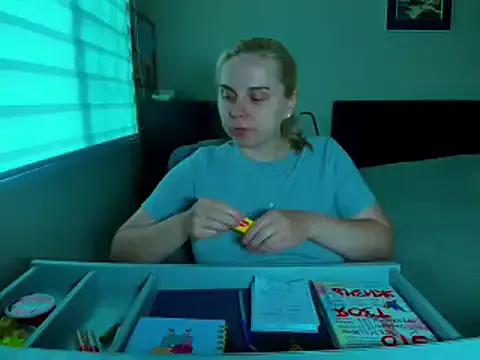 HappyIva on StripChat 