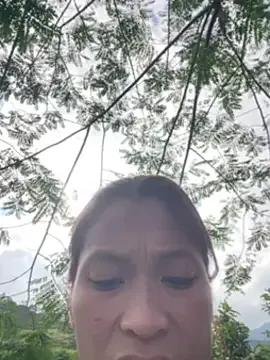 hi-hi-zz on StripChat 