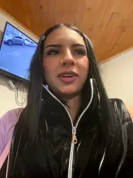 Hilary_pinkk — show boobies