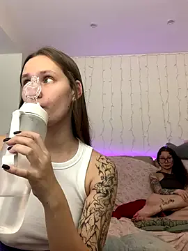 HotCaramellsTV — DOGGY NO PANTIES+GIFT4LT