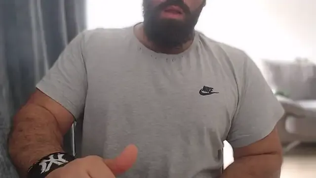 hugemachohandsome — Freechat on StripChat