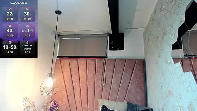 Issa_Milf__ on StripChat 