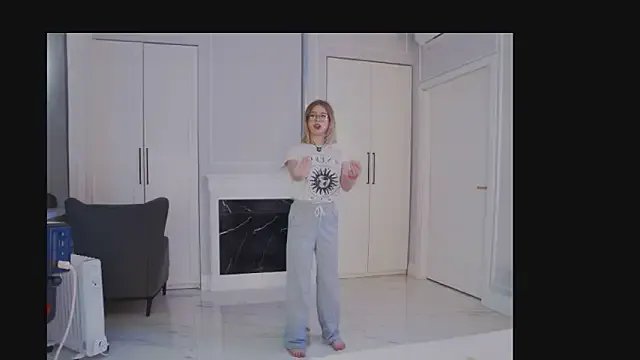 Ivy_Allen on StripChat