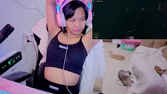 Kana_G on StripChat 