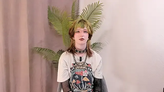 KandraCruser — hard underboobs tease