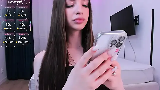 khloeyourangel — jerk my girly dick <3