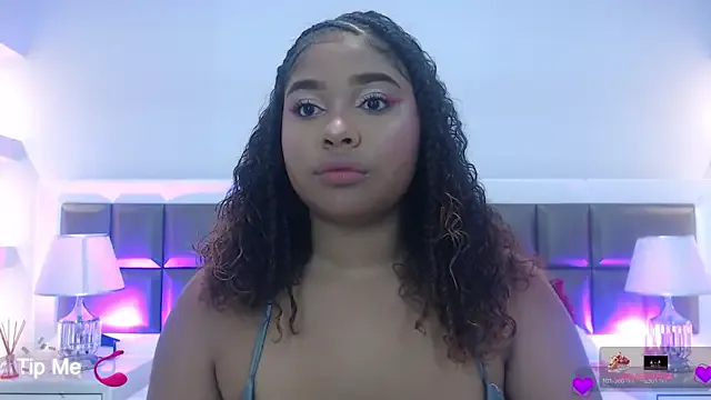 LennaEvans on StripChat 