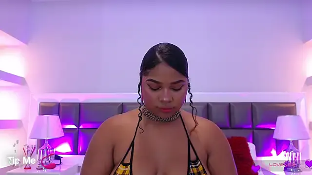 LennaEvans on StripChat 