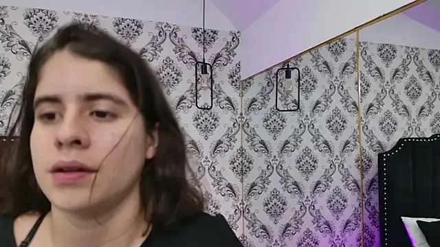 LexaDeRusso — Put my glass plug up my ass 