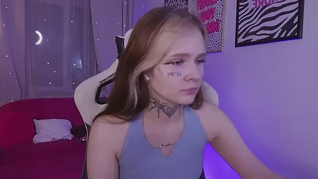lia_li — Red ass spank + moans
