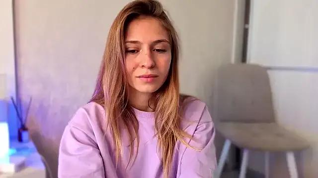 LovelyKatea on StripChat