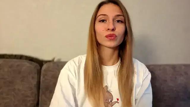 LovelyKatea on StripChat