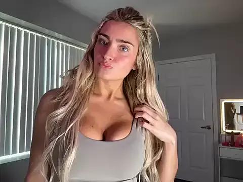 meggsworld on StripChat 