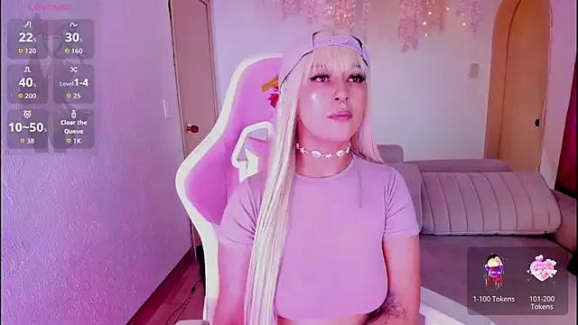 Mia-Bloom on StripChat