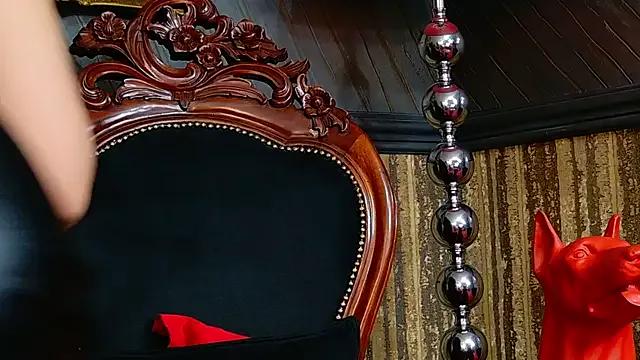 MistressEly on StripChat