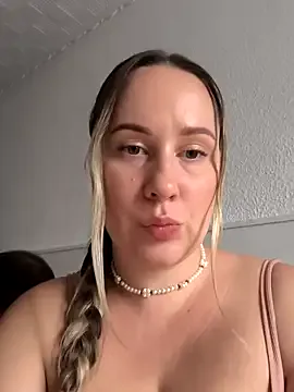 Mona_Plus — Fingers-assand same time in pussy 